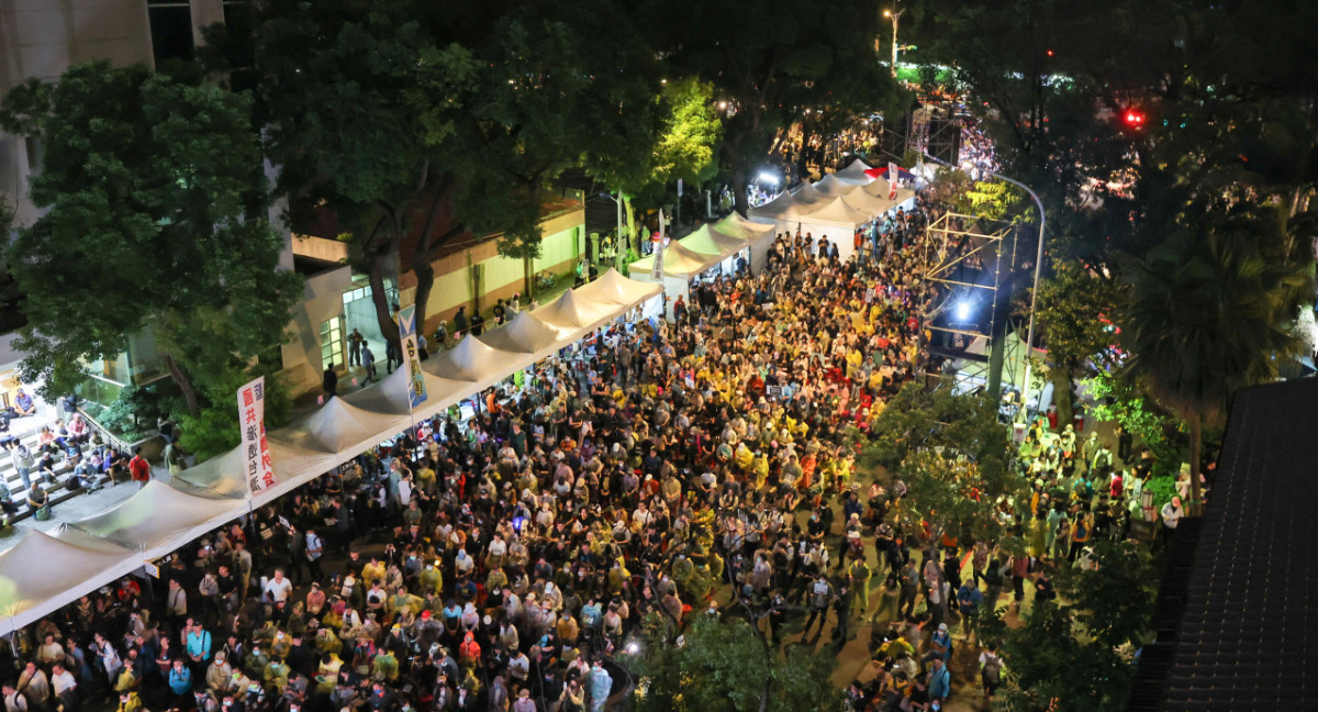 Protestas contra las reformas aprobadas en Taiwán. Foto: Reuters.