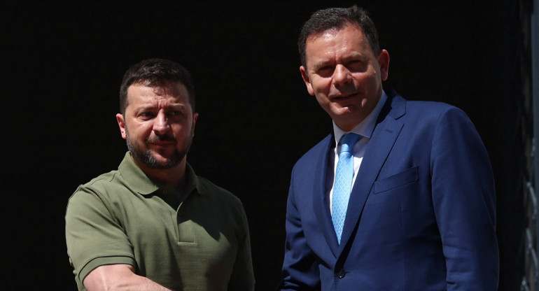 Volodímir Zelenski, y el primer ministro portugués, Luís Montenegro. Foto: REUTERS.