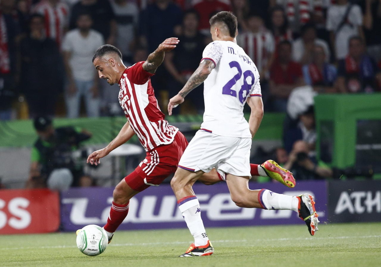 Olympiacos vs Florentina, Conference League. Foto: EFE