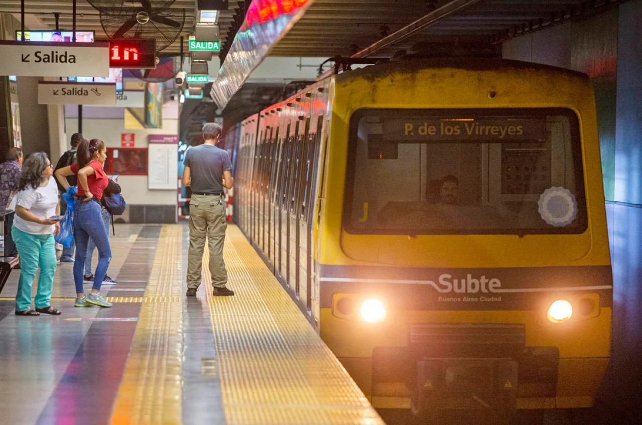 Subte, transporte público. Foto: NA