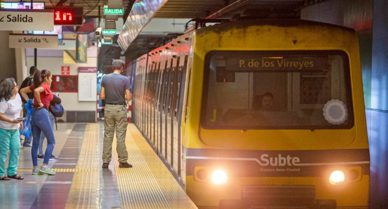 Subte, transporte público. Foto: NA