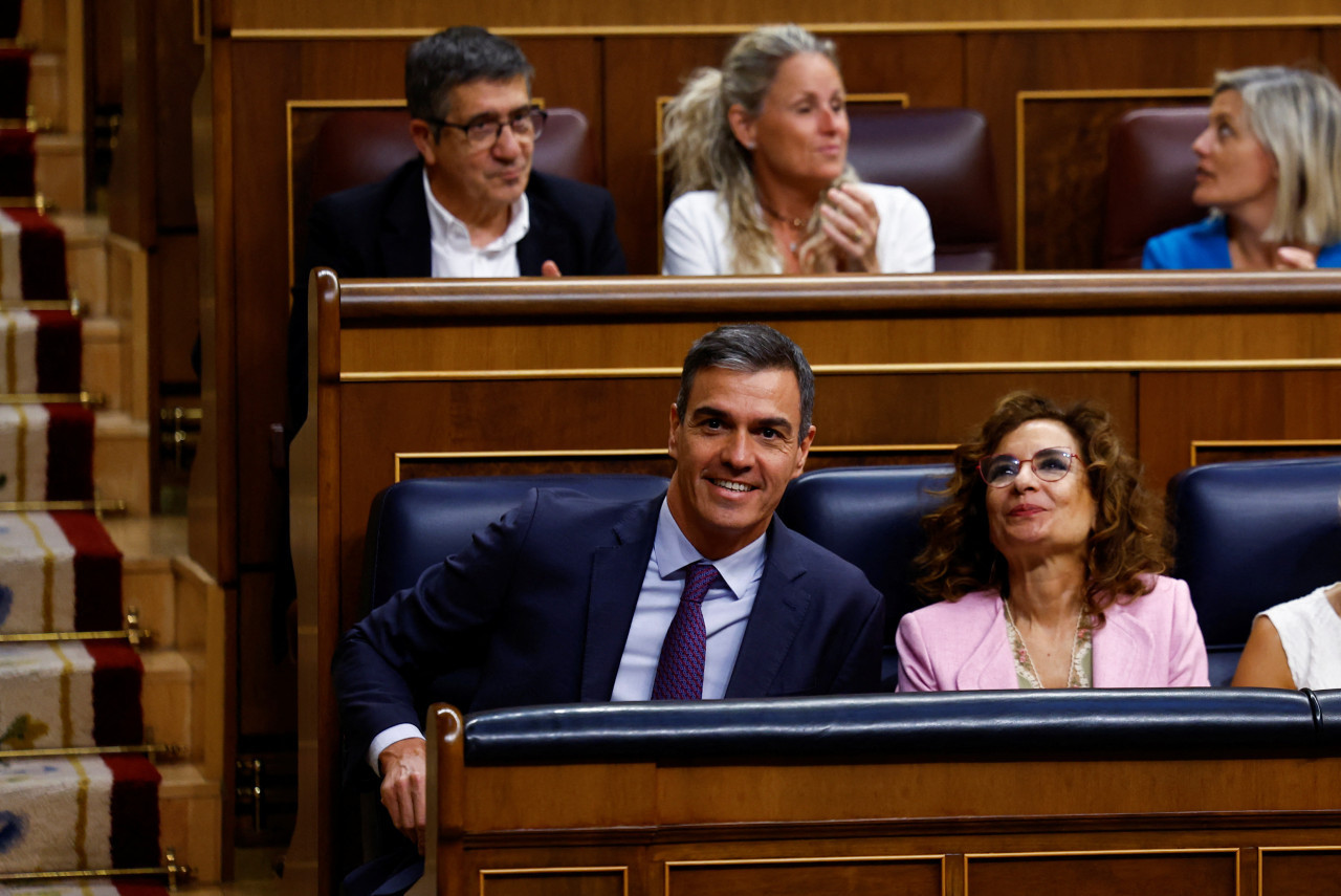 Pedro Sánchez en la votación del Congreso español de la Ley de Amnistía. Foto: REUTERS.