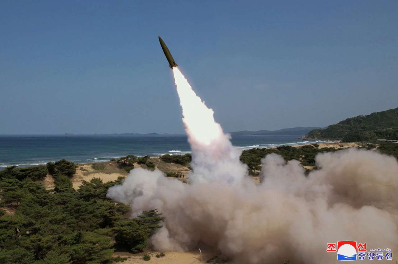 Lanzamiento de misiles desde Corea del Norte. Foto: Reuters.