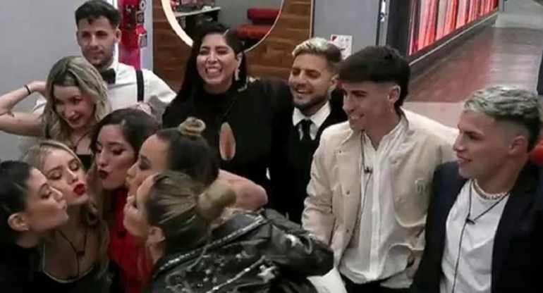 La visita de los exparticipantes de Gran Hermano. Foto: captura Telefe.