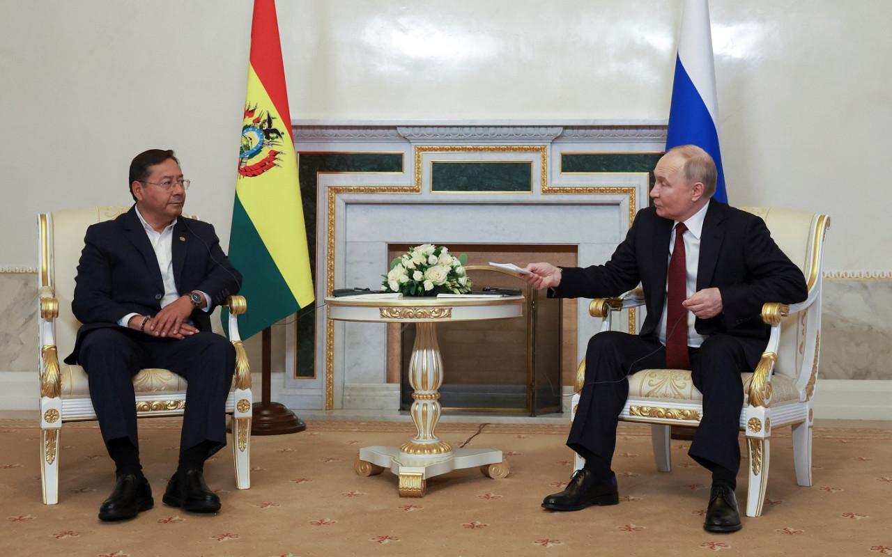 Luis Arce y Vladimir Putin. Foto: Reuters