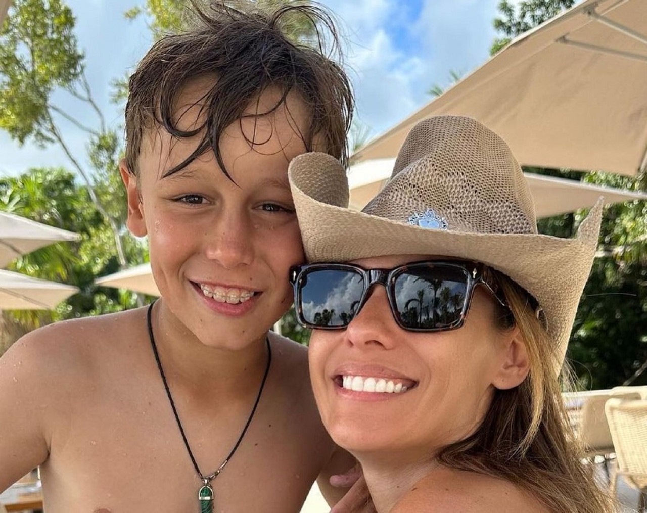 Pampita junto a su hijo Beltrán. Foto: Instagram @pampitaoficial.