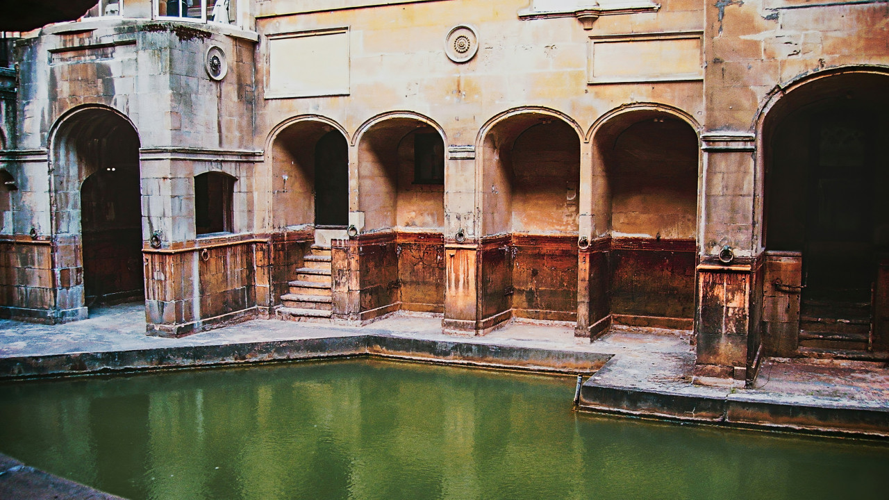 Las termas de Bath son famosas por sus propiedades curativas. Foto: Unsplash.