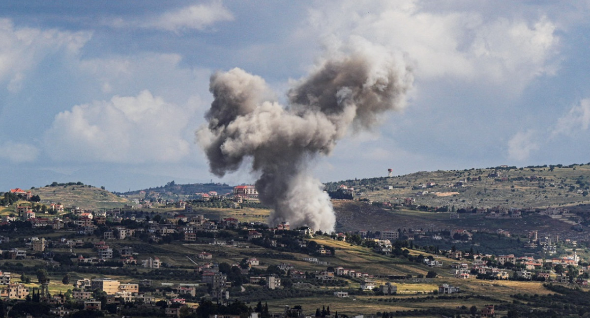 Bombardeo en la frontera entre El Líbano e Israel. Foto: Reuters.