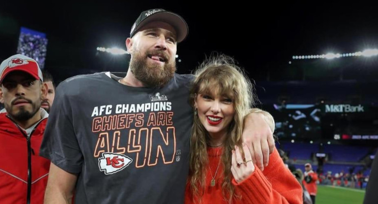 Taylor Swift y Travis Kelce. Foto: X/Indie5051