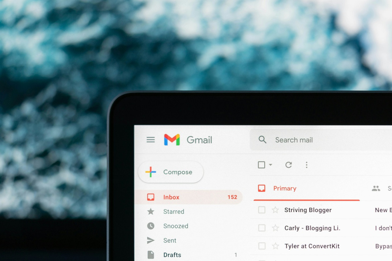 Gmail - Figure 1