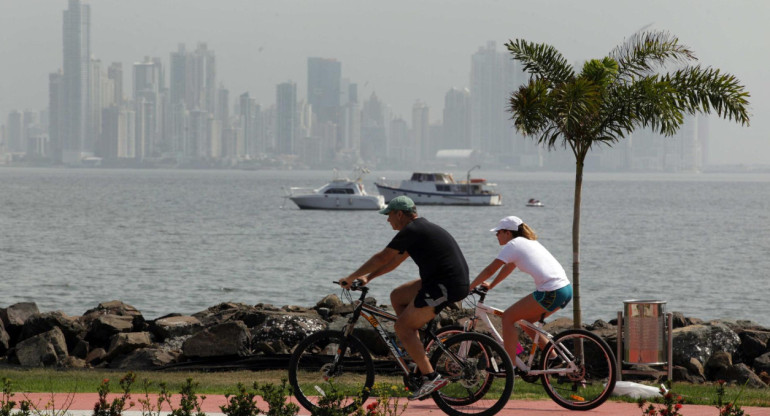 El cambio climático multiplica por 35 las posibilidades de olas de calor en Centroamérica. EFE