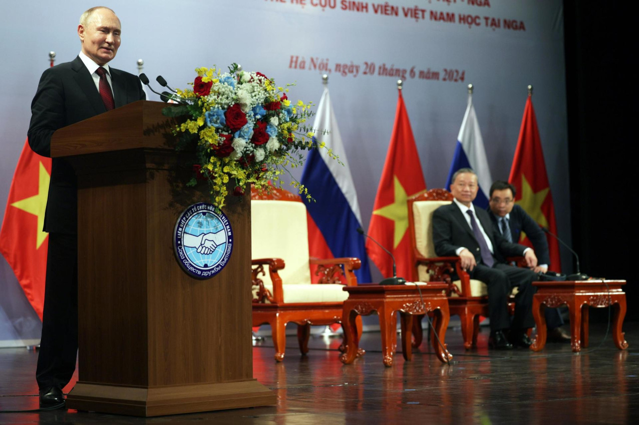 Vladimir Putin en Vietnam. Foto: EFE