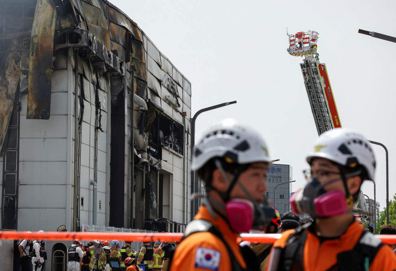 Incendio en una fábrica en Corea del Sur. Foto: Reuters.