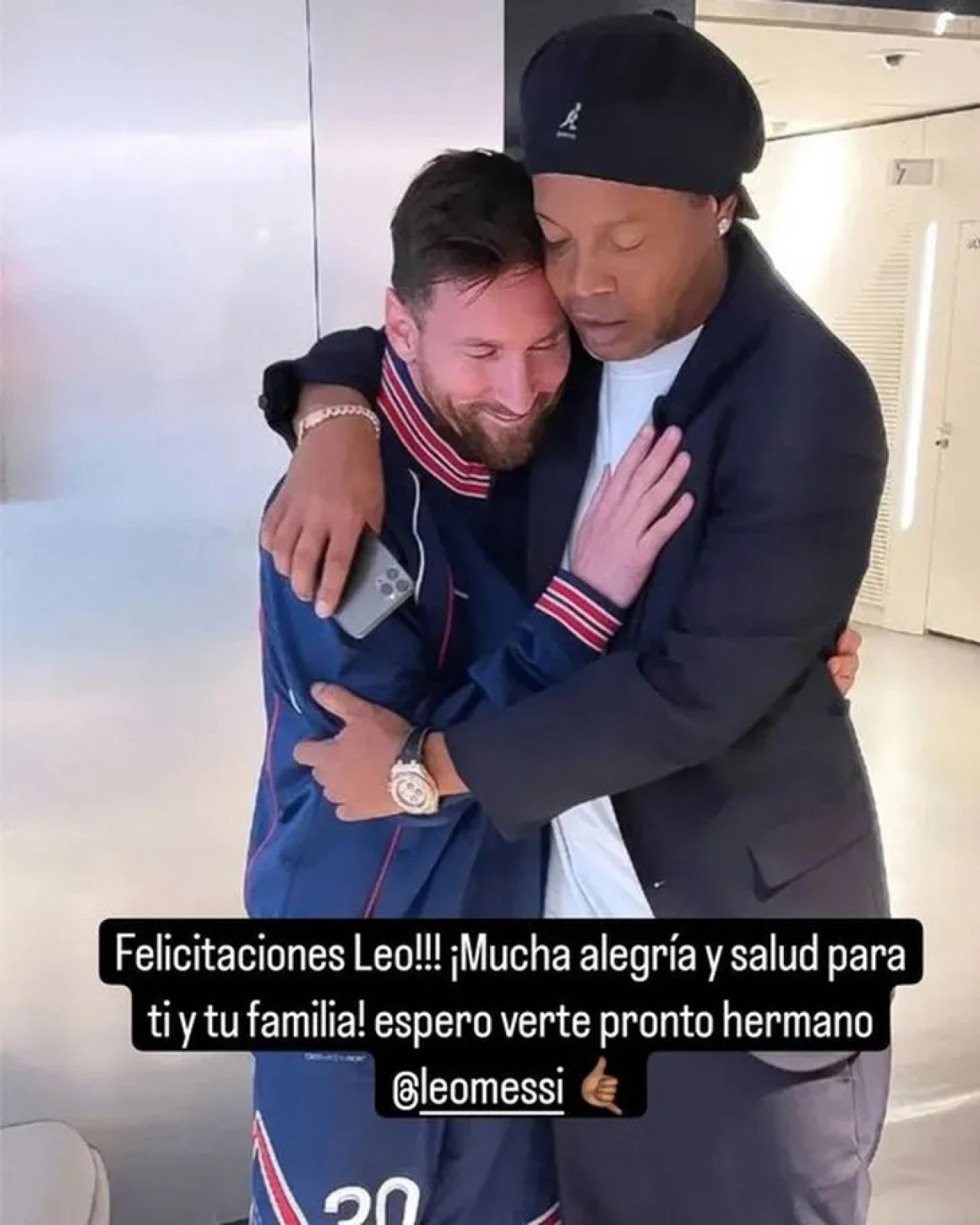 Ronaldinho, una de las figuras que felicitó a Lionel. Foto: Instagram.