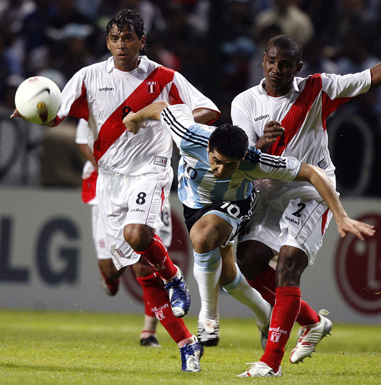 Argentina y Perú se enfrentaron en la Copa América 2007. Foto: NA.