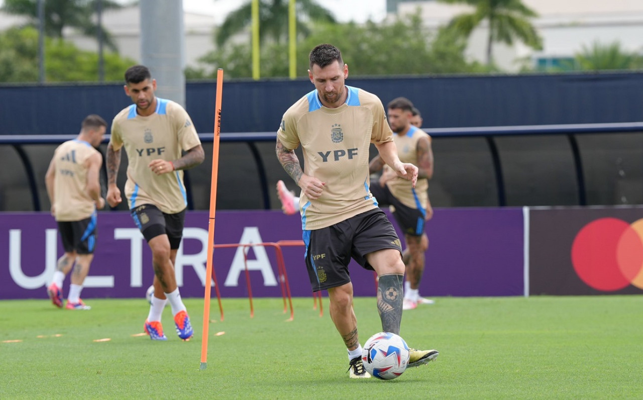 Lionel Messi; Selección Argentina. Foto: X @Argentina.