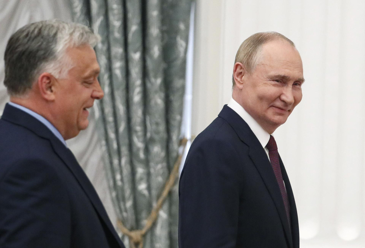 Vladimir Putin y Viktor Orbán. Foto: EFE.