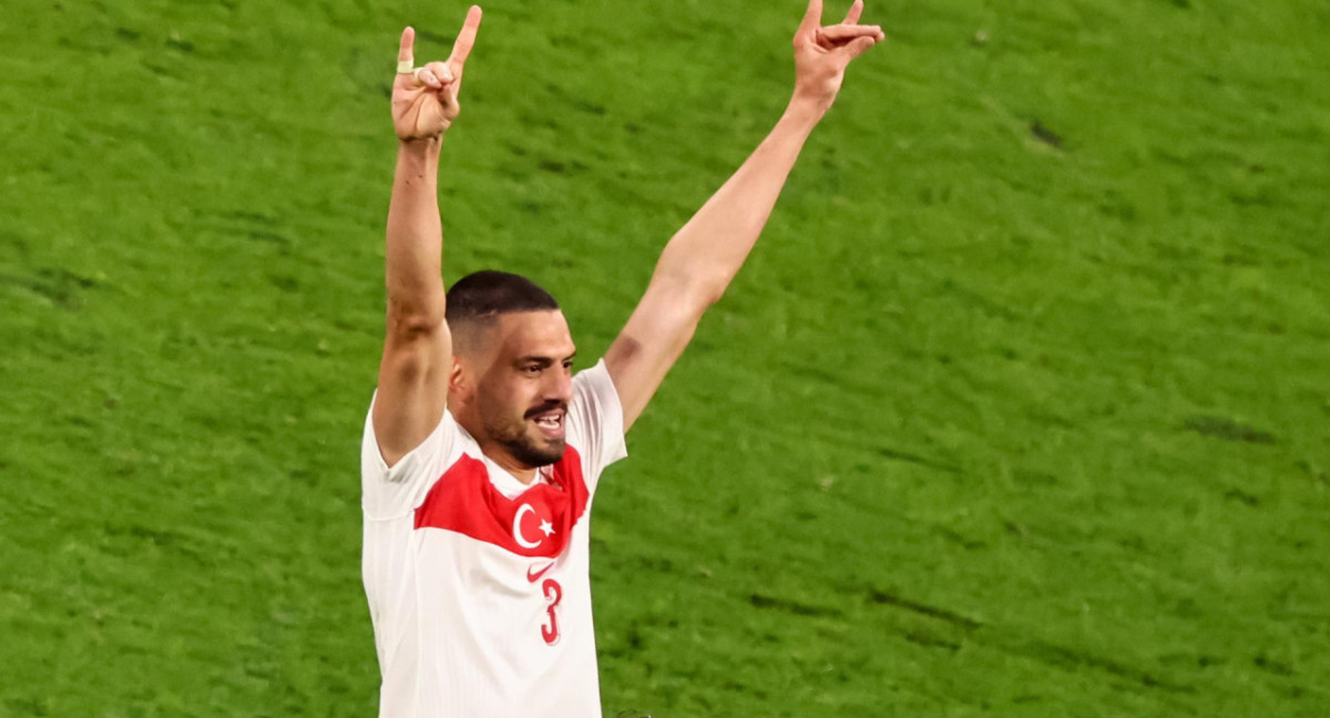 El festejo de Merih Demiral con la Selección de Turquía en la Eurocopa. Foto: EFE