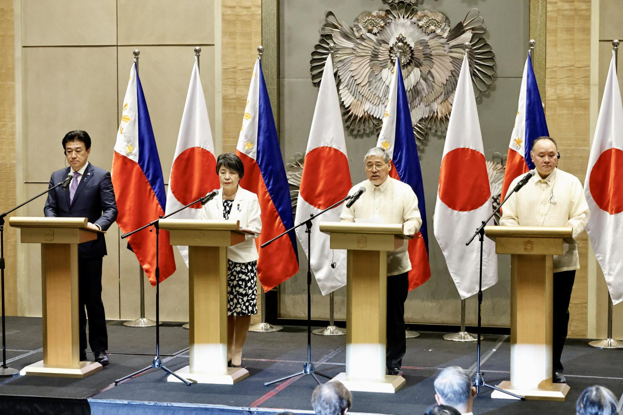 Filipinas y Japón firman un acuerdo de cooperación militar en medio de tensiones con China. Foto: EFE