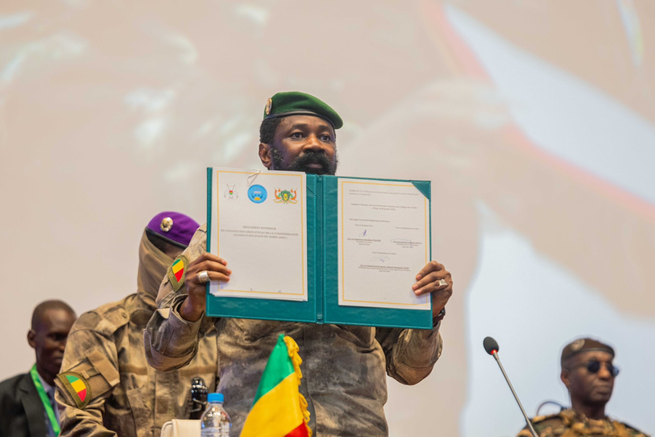 Los líderes durante la firma de la creación de la nueva Confederación del Sahel. Foto: Presidencia de Mali