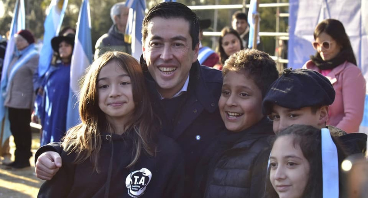 Las familias malvinenses celebraron los 208 años de independencia.