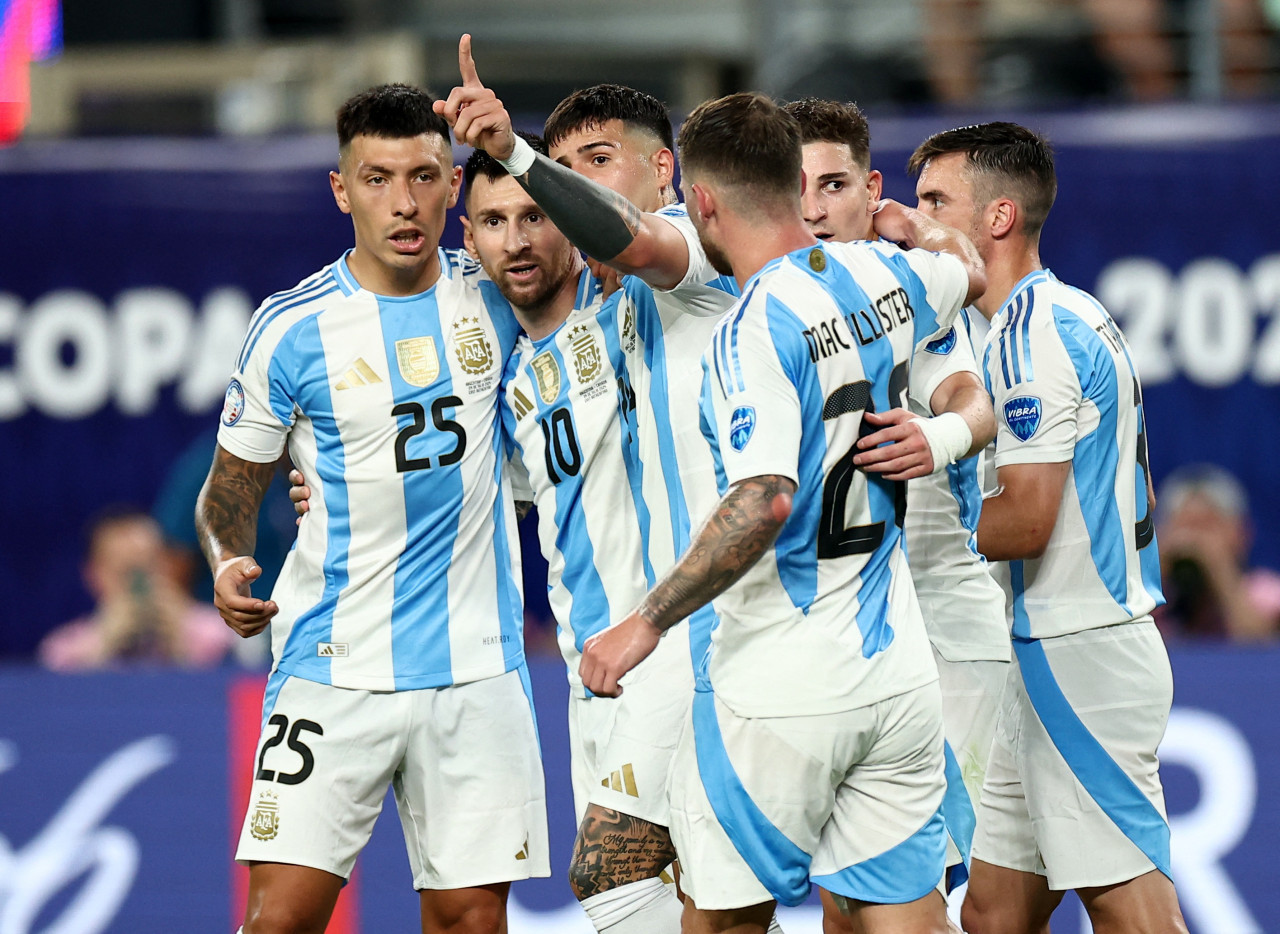 El festejo de Messi por el segundo gol de la Selección. Foto: Reuters.