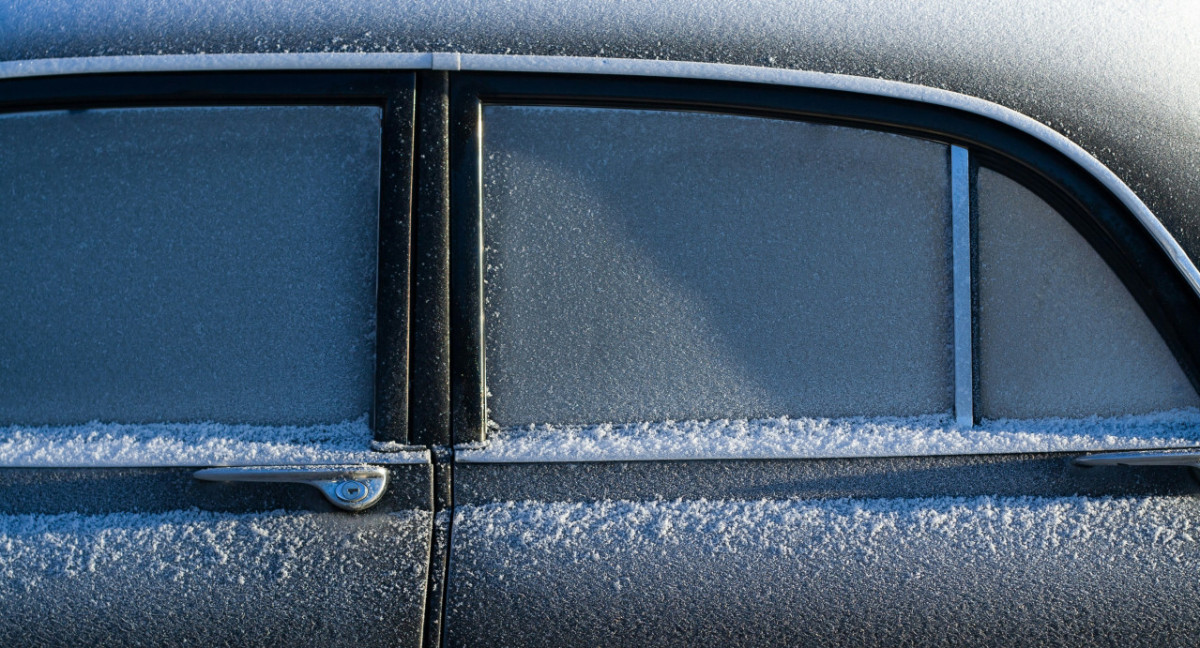 Escarcha en el auto. Foto: Unsplash