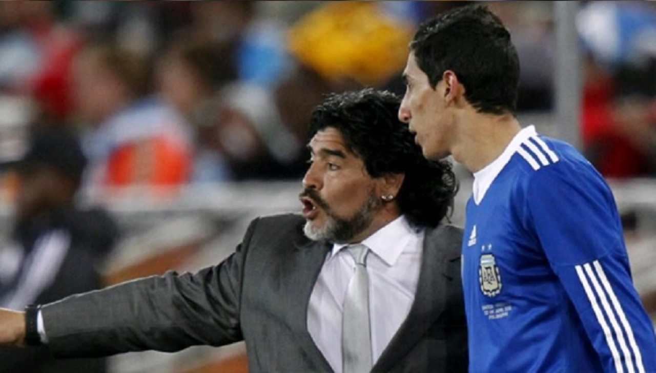 Ángel Di María y Diego Maradona. Foto: archivo Reuters