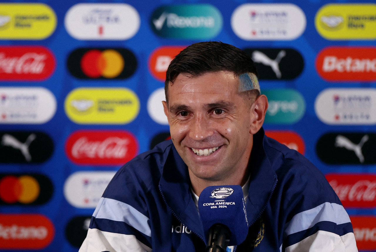 Dibu Martínez en conferencia de prensa, Copa América 2024. Foto: Reuters