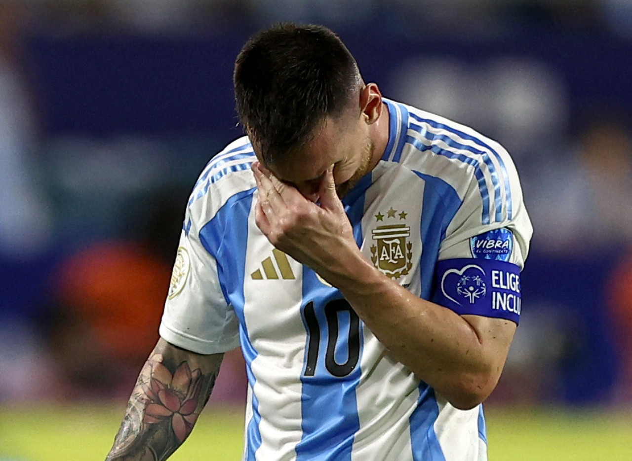 Lionel Messi fue reemplazado en la final de la Copa Argentina. Foto: Reuters