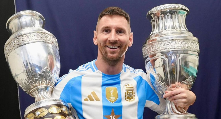 Lionel Messi con la Copa América 2021 y 2024. Foto: Instagram @leomessi