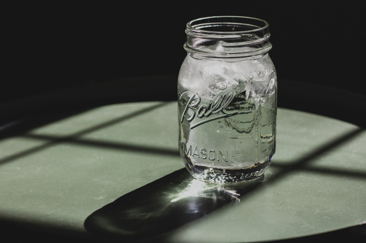 Agua con hielo. Foto: Unsplash