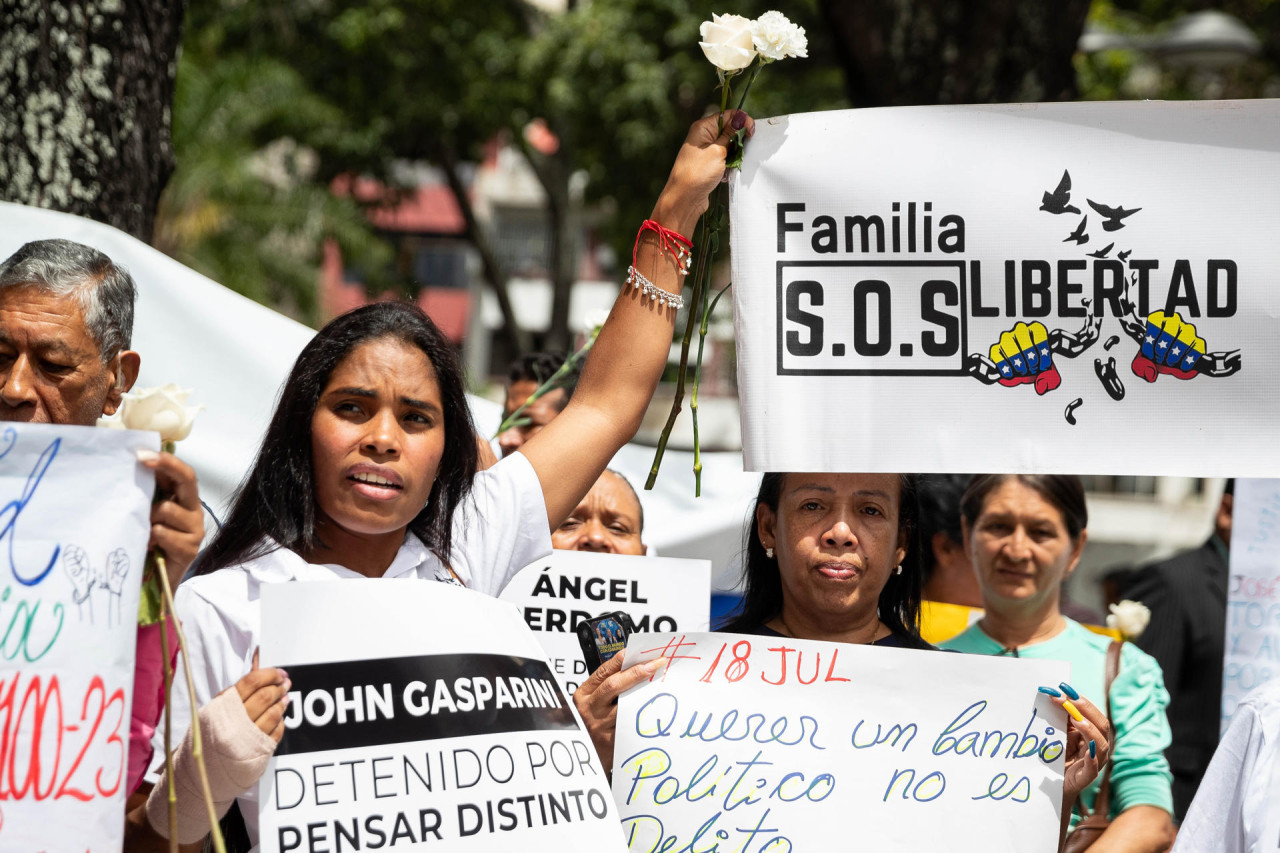 Familiares de presos políticos en Venezuela. Foto: EFE