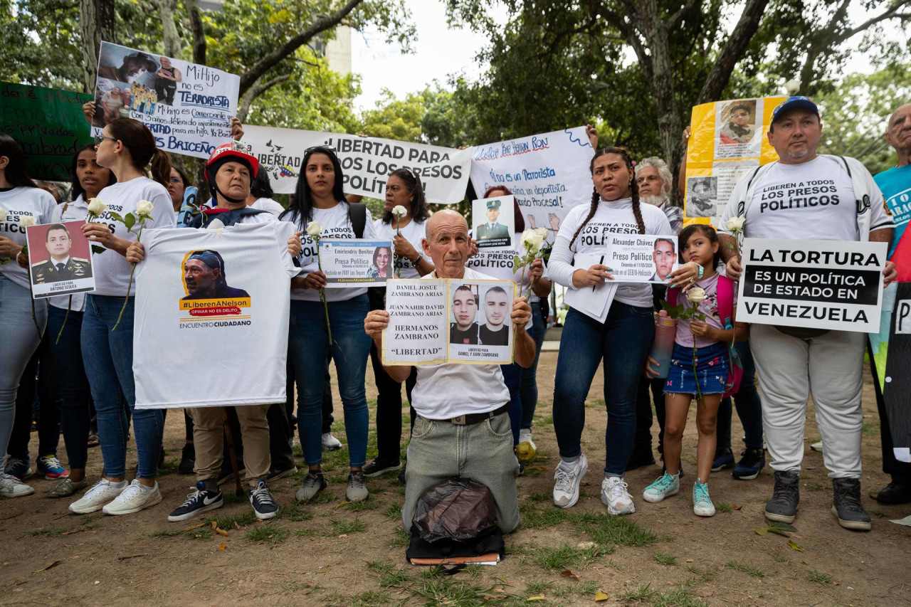 Familiares de presos políticos en Venezuela. Foto: EFE