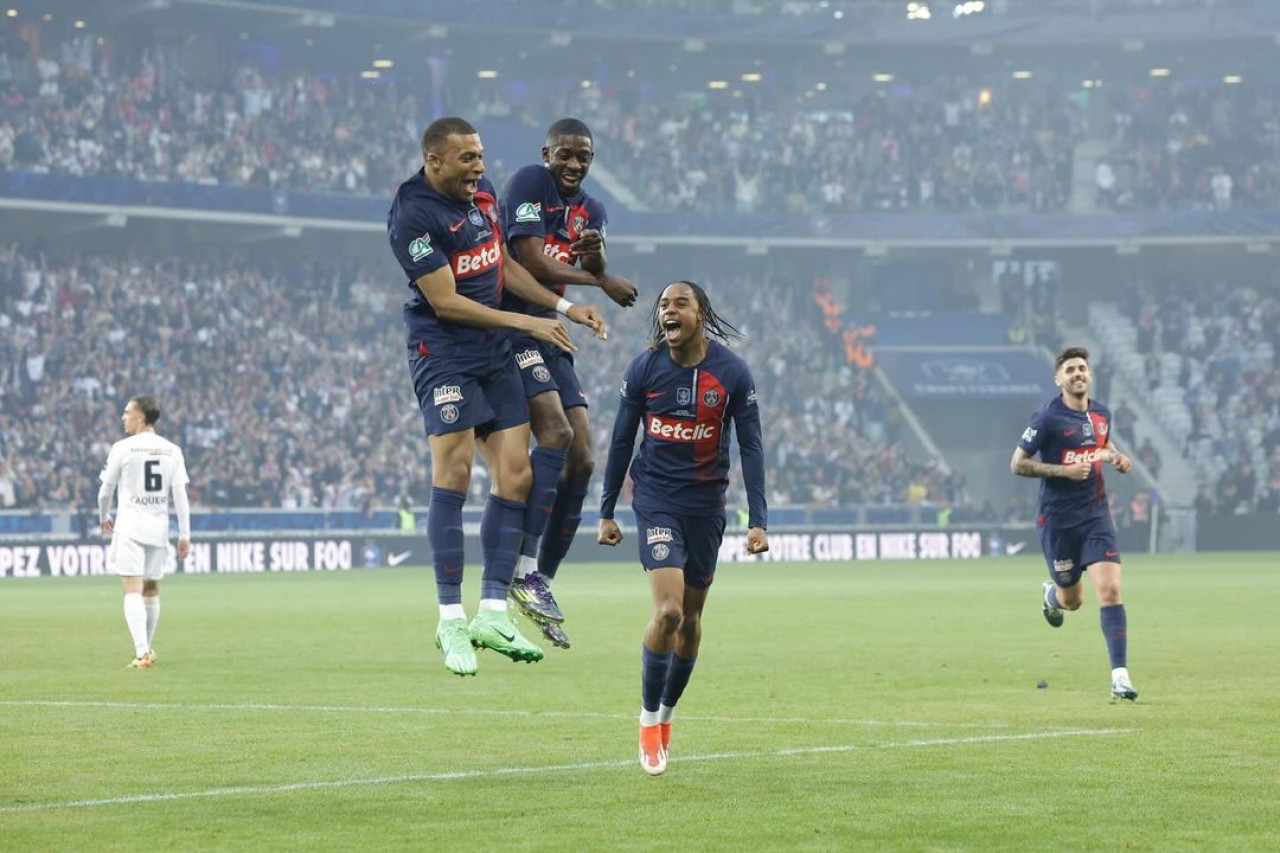 Dembelé y Mbappé en el PSG. Foto: Instagram @o.dembele7