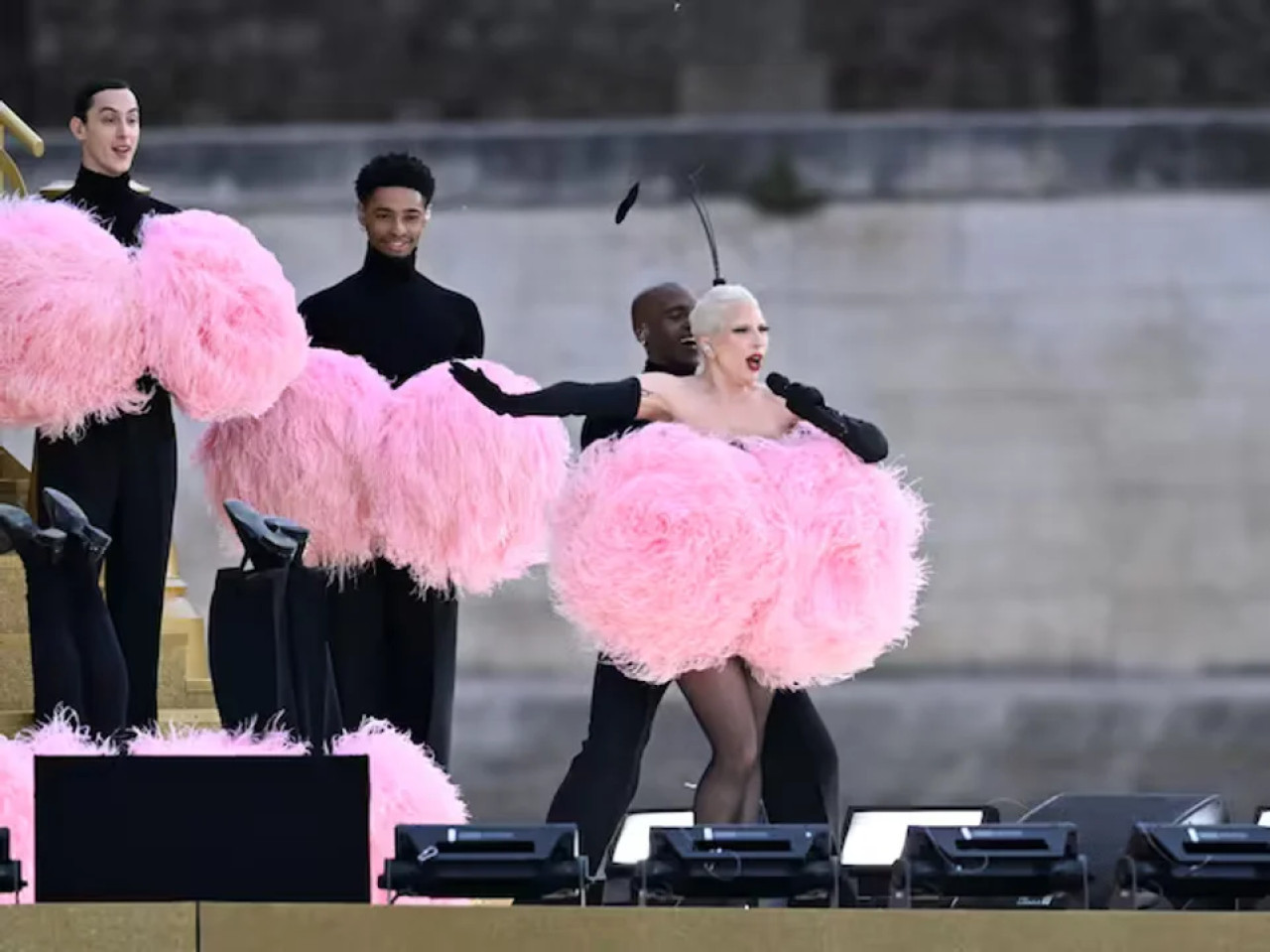 Lady Gaga se hizo presente en la apertura de los Juegos Olímpicos. Foto NA.