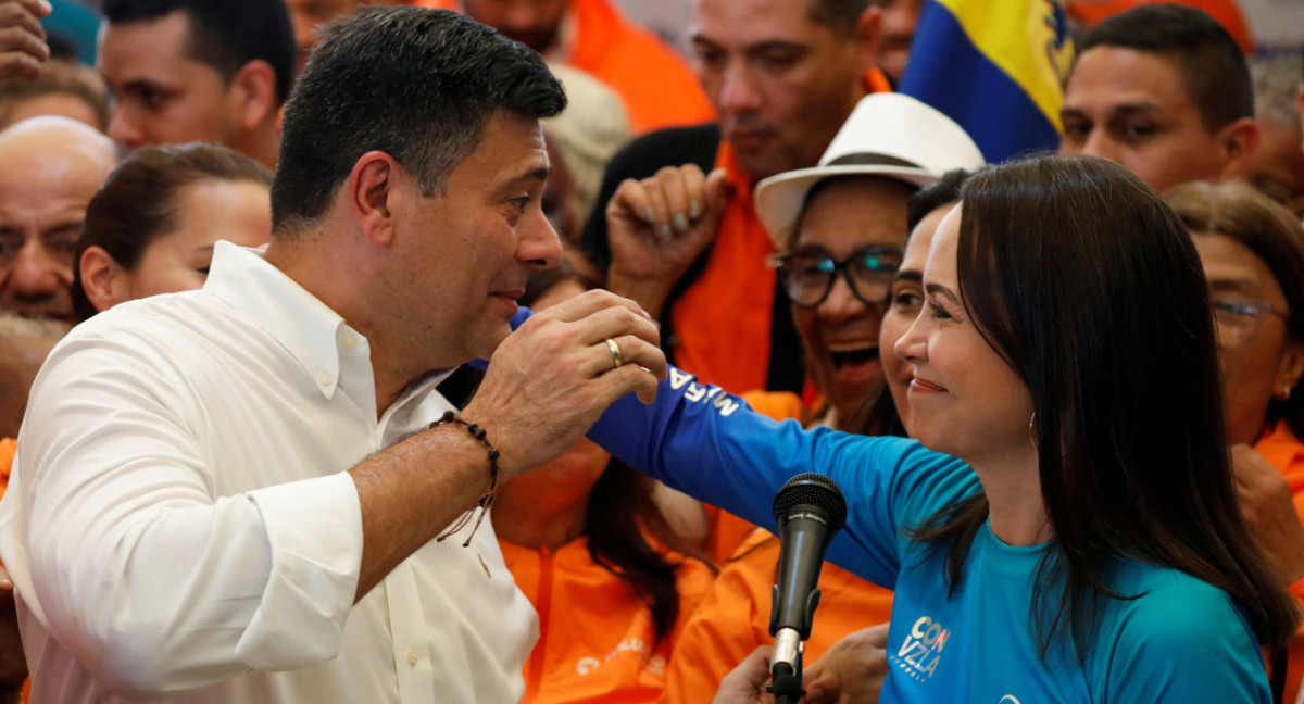 Freddy Superlano y María Corina Machado. Foto: Reuters.