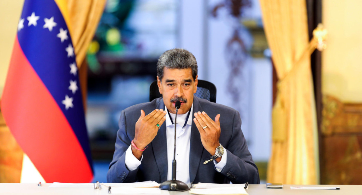 Fotografía cedida por Prensa Miraflores donde se observa al presidente de Venezuela, Nicolás Maduro, durante un Consejo de Defensa de la Nación, en Caracas (Venezuela). EFE