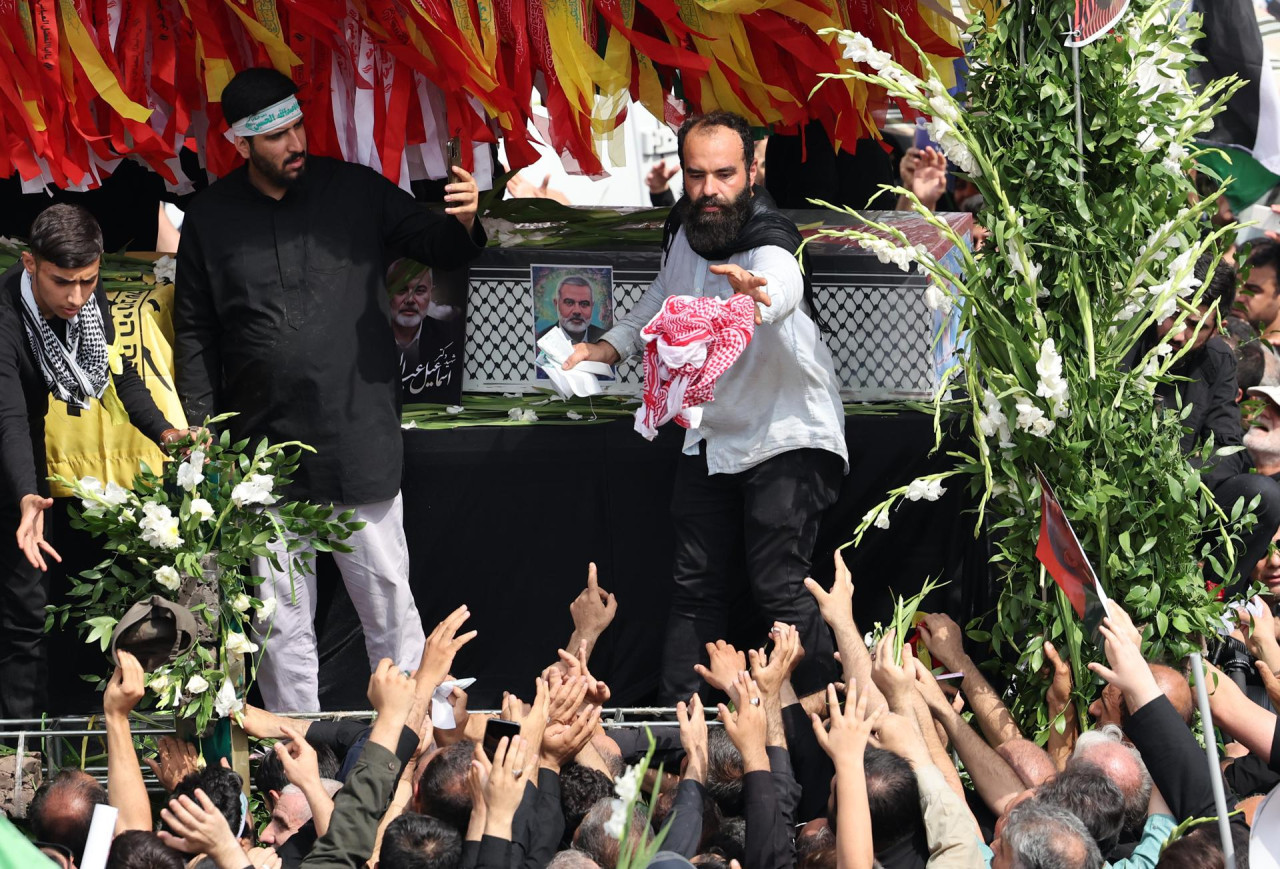 Masivo funeral de Ismail Haniyeh, líder político de Hamás. Foto: EFE.