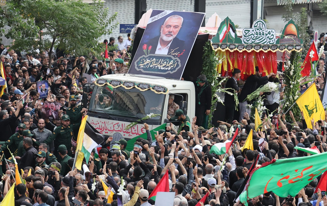 Masivo funeral de Ismail Haniyeh, líder político de Hamás. Foto: EFE.