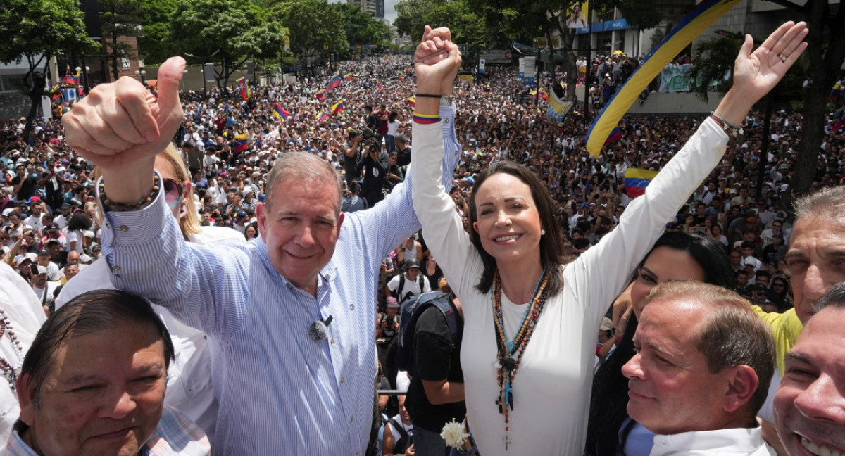 Edmundo González Urrutia y Maria Corina Machado. Foto: Reuters.