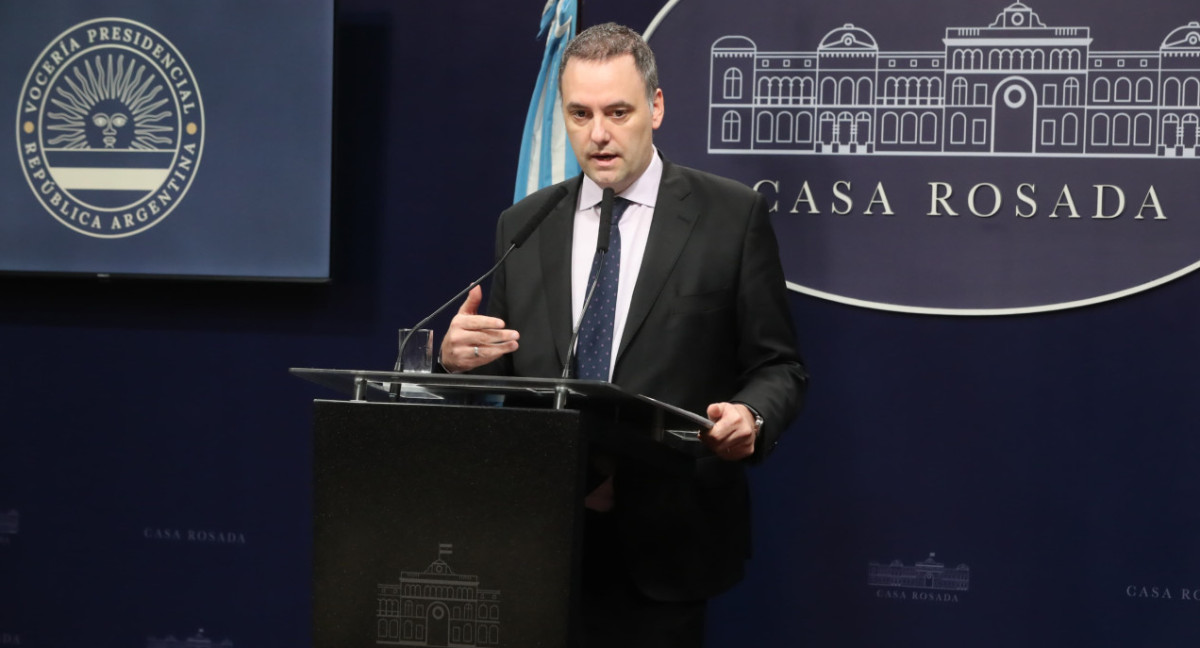 Conferencia de prensa de Manuel Adorni. Foto: Presidencia.