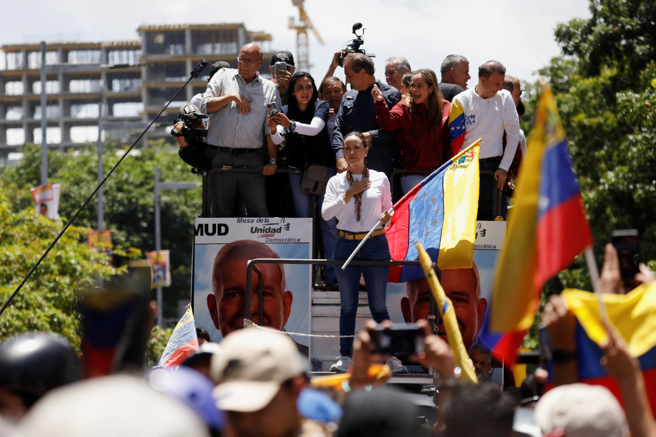 Corina Machado, marcha opositora en Venezuela. Foto: Reuters