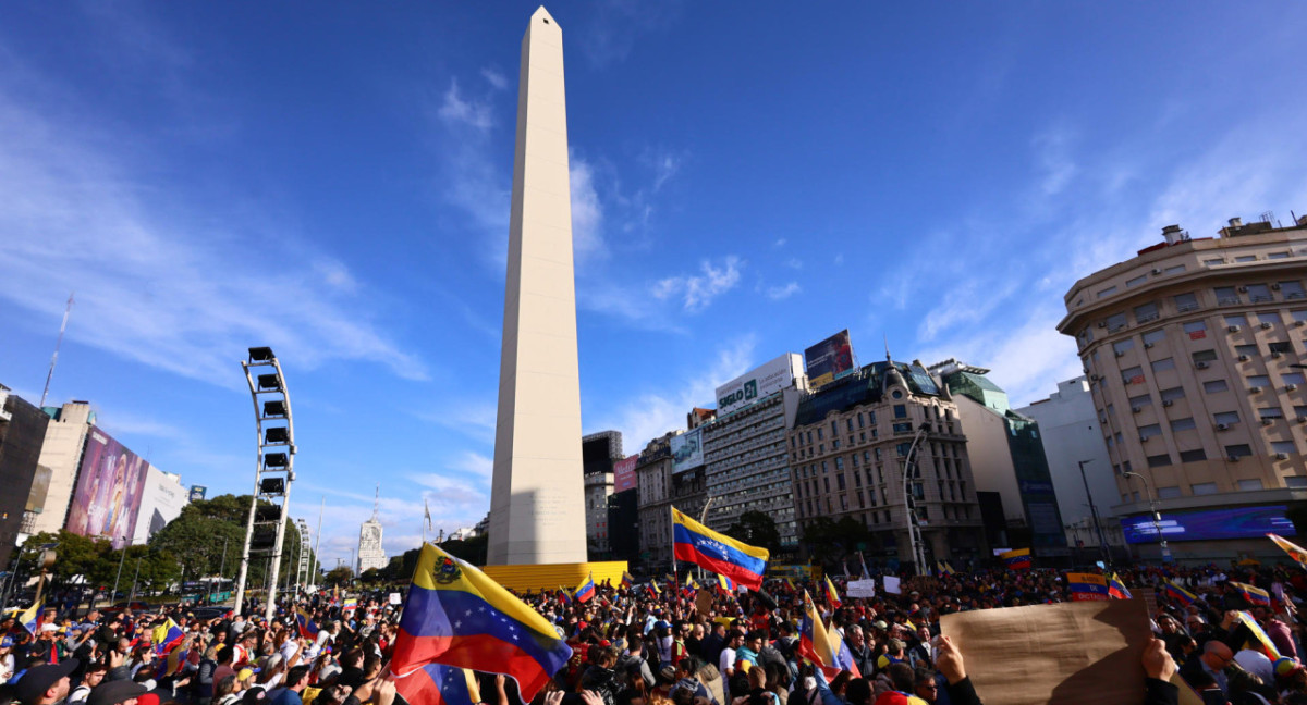 Venezolanos en Argentina protestan contra el resultado de las elecciones. Foto: EFE