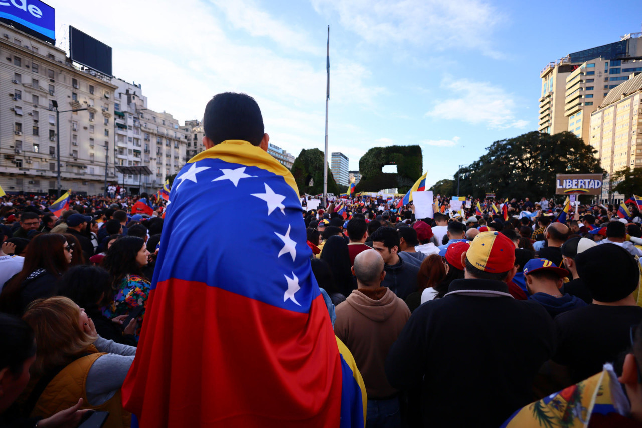 Venezolanos en Argentina protestan contra el resultado de las elecciones. Foto: EFE