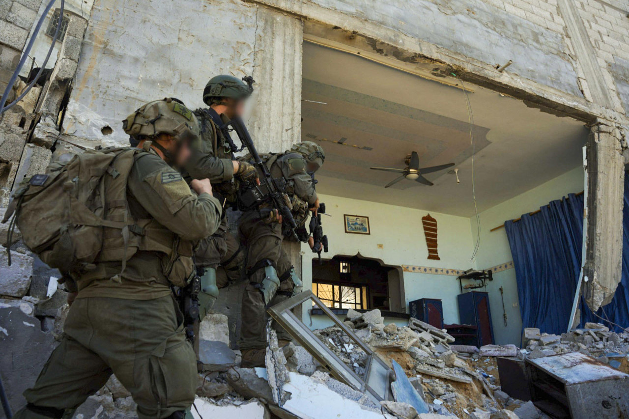 El Ejército israelí publicó imágenes de pasadizos utilizados por Hamás. Foto: EFE.