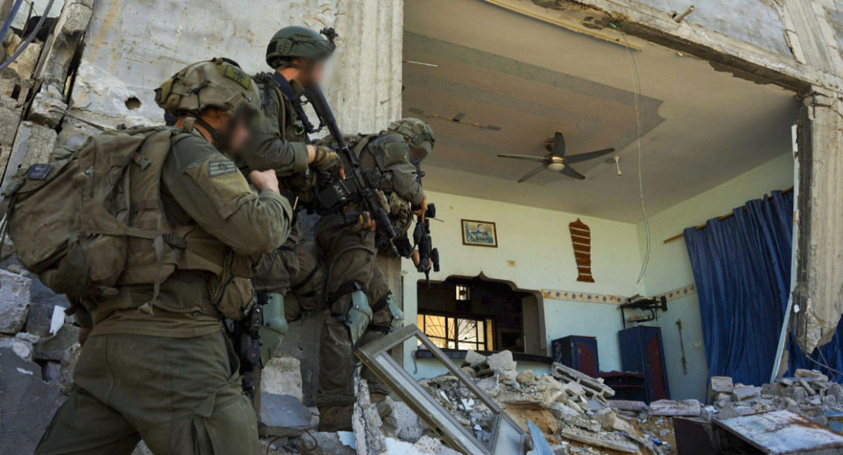 El Ejército israelí publicó imágenes de pasadizos utilizados por Hamás. Foto: EFE.