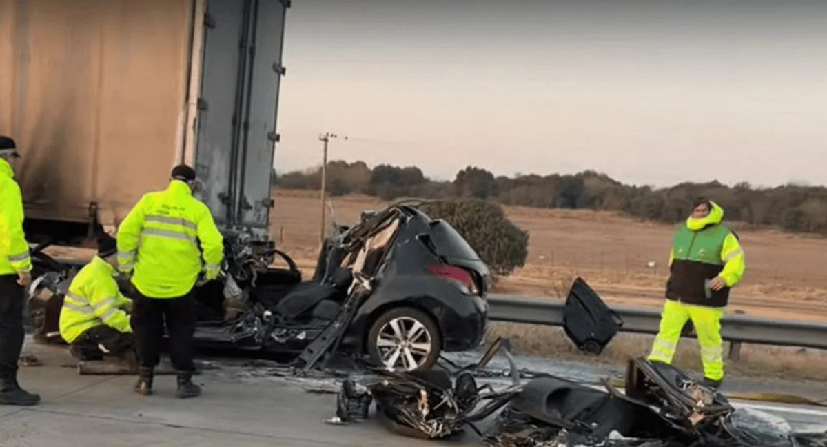 Tremendo accidente en la autopista Rosario-Córdoba. Foto: NA.