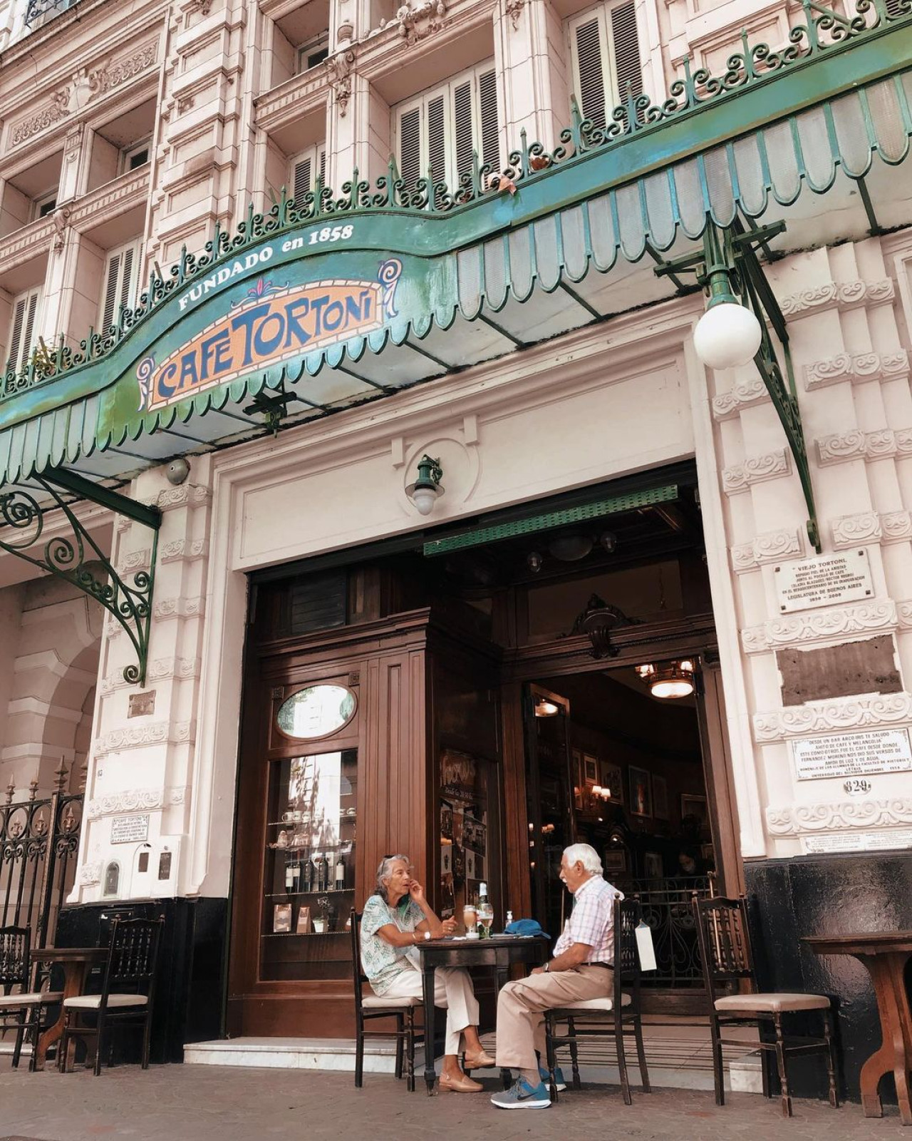 Cafe Tortoni. Foto Instagram.