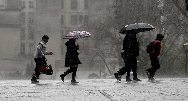 Lluvia y viento en la Ciudad de Buenos Aires. Foto: NA.